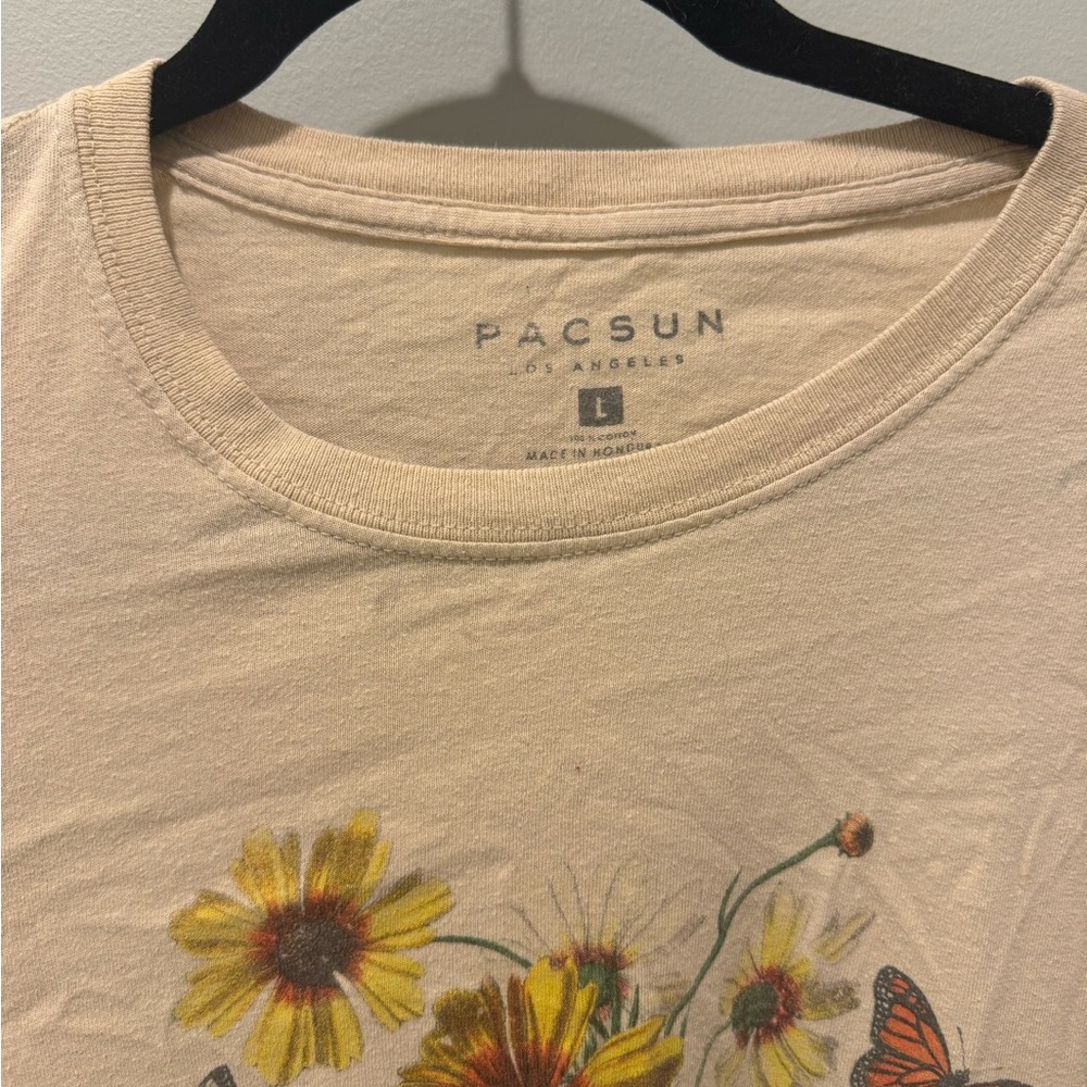 Vintage-Vibe PacSun Tan T-Shirt with Nature Graphic - Picture 3 of 3